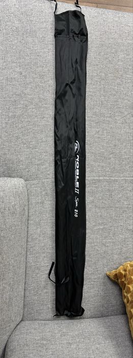 Bat de spinning 210 din doua bucati cu husa rigida de protectie