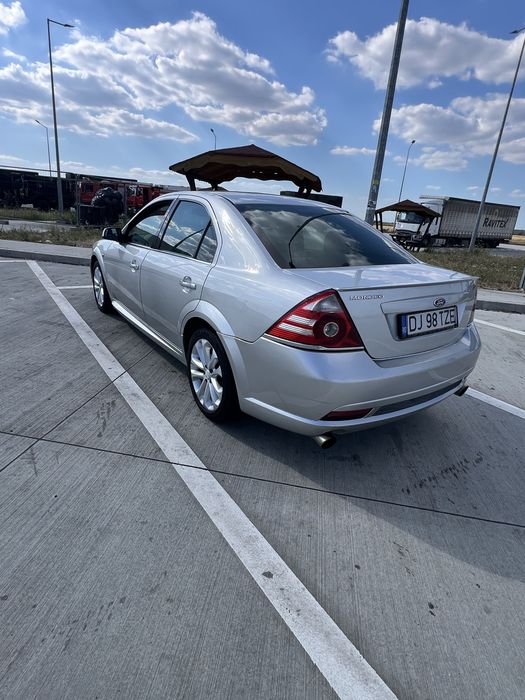 Ford mondeo st 220