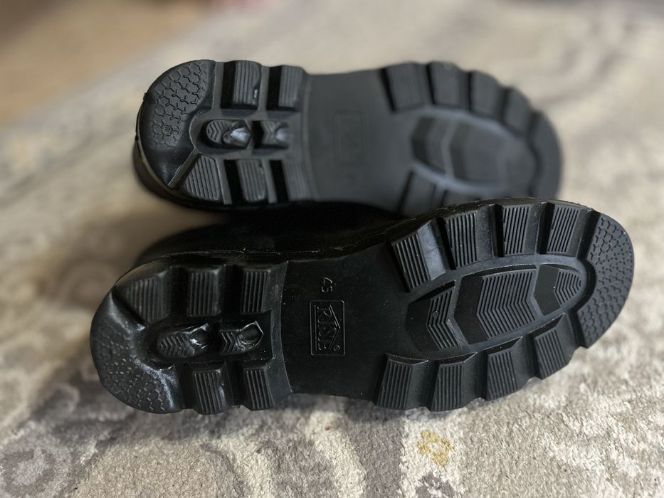 Продам Спец Обувь! Новая, не носилась.