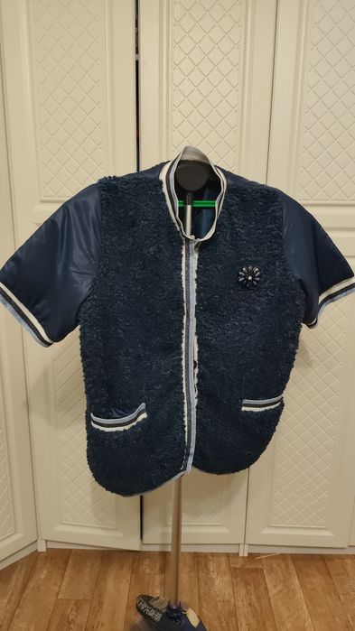 Продам куртку с короткими рукавами