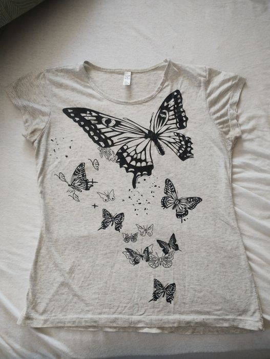 Дрехи/ тениски/ къси гащи