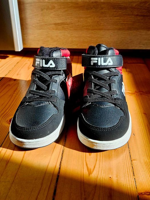 Чисто нови зимни маратонки с подплата Fila