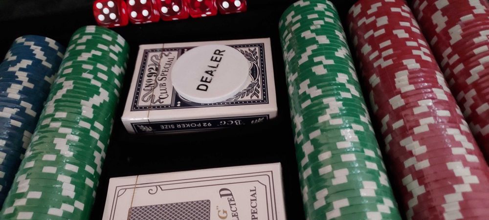 Set poker 500 jetoane de 11,5 gr,  neimprimate. Produs nou.