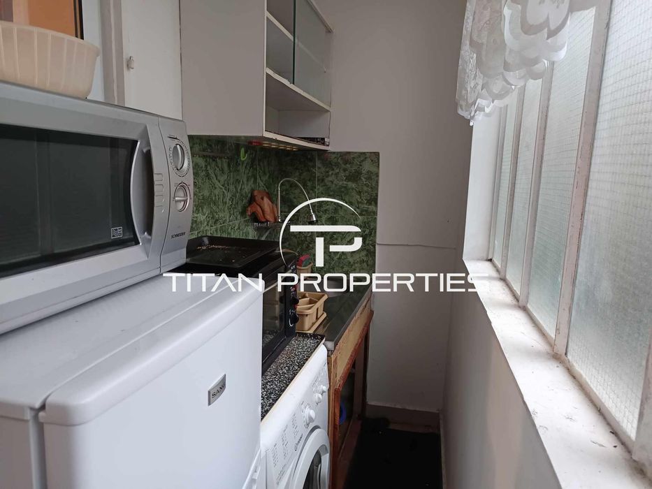 Дава се под наем Двустаен апартамент в Варна, Център - 40 кв.м за 250 € - Снимка #5