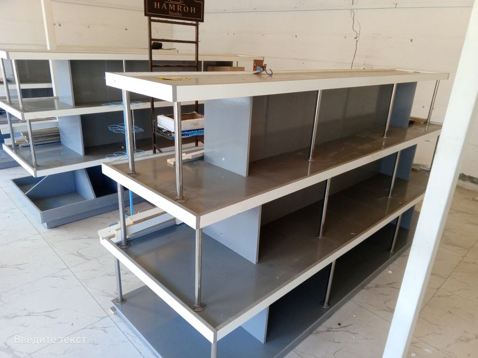 Magazin uchun vitrina