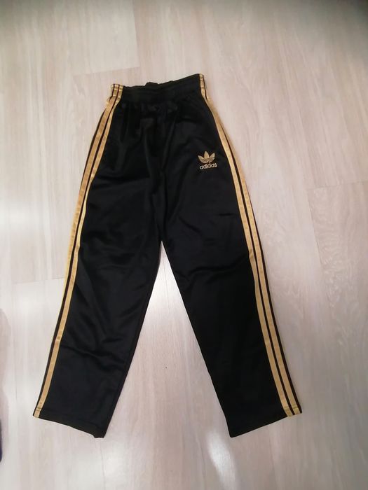 Анцунг от две части