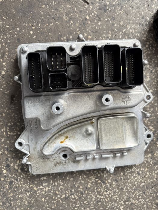 Компютър, CAS модул и ключ BMW X3 F25