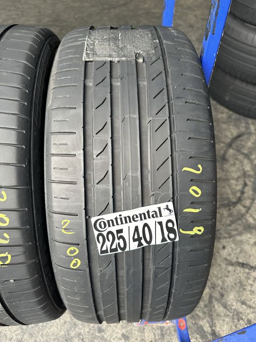 225/40/18 Continental