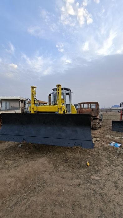 Бульдозер DT140 йил2010