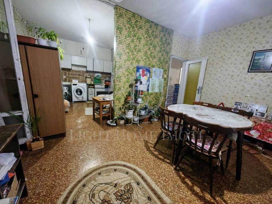 Продава се Тристаен апартамент в Пловдив, Тракия - 86 кв.м за 1489 €/кв.м - Снимка #1