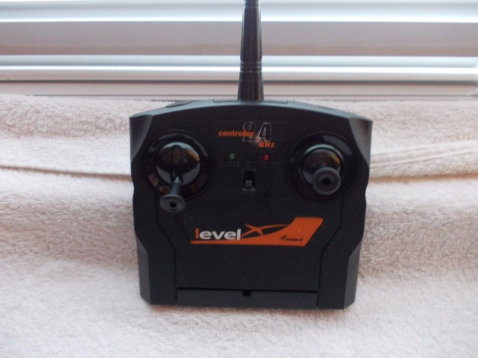 дистанционно за управление на хеликоптер дрон