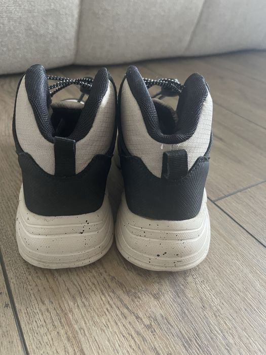 Детски боти Reserved