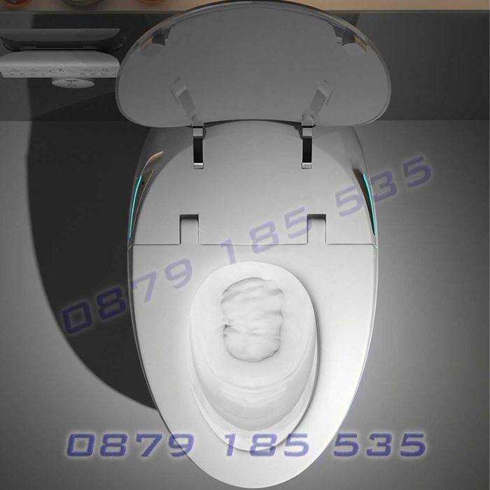 Луксозна тоалетна автоматични функции вградено казанче баня моноблок