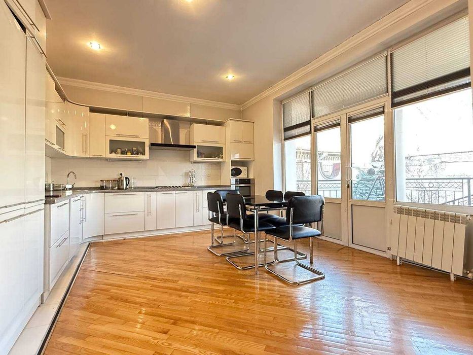 Просторный дом с подвалом и охраной | Яккасарайский район