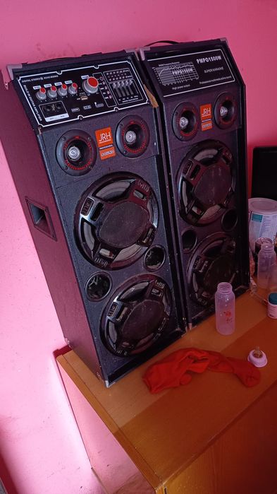 Boxse de vînzare  Blutus