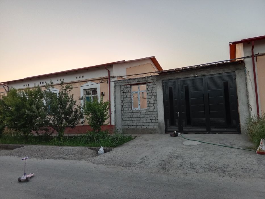 6 sotix 4 xonali uy sotiladi