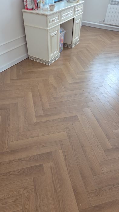 Ламинат елочка 10" новый