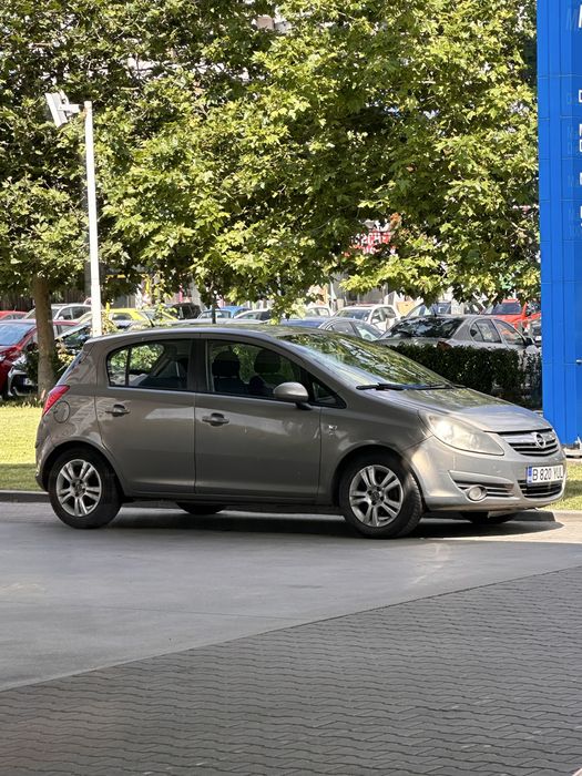 Opel corsa 1.3 d eco flex - consum drum lung 3.5-4% . Proprietar acte la zi - optiuni diverse - se vinde cat mai repede posibil
