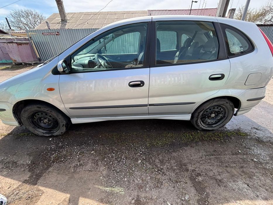 Продам машину Ниссан Альмера