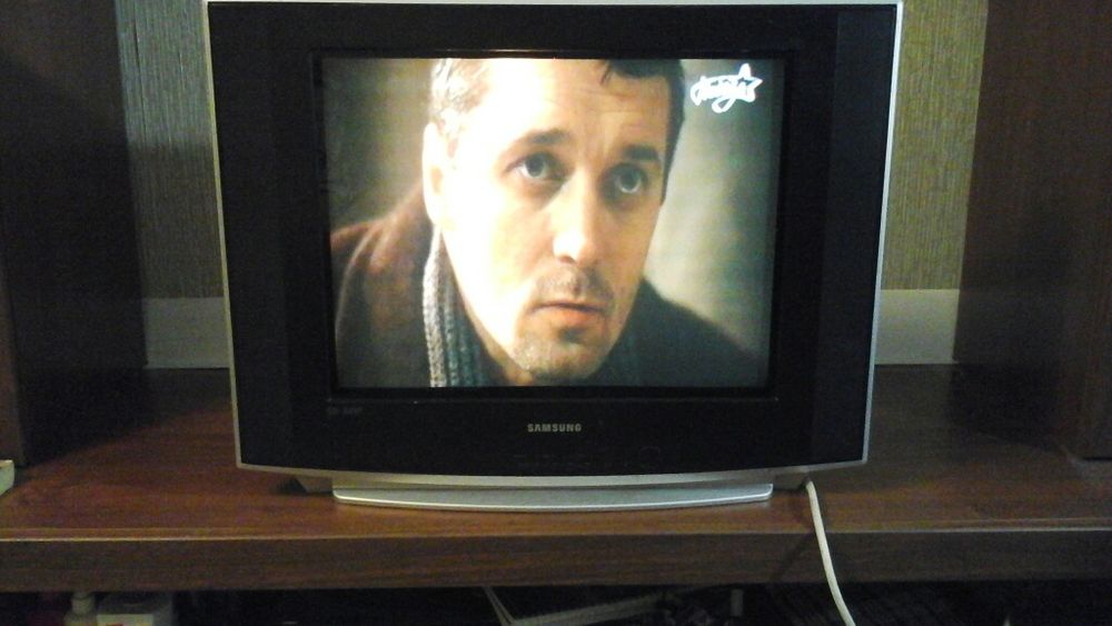 Телевизор плоский самсунг