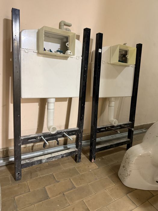 Структура за вграждане с тоалетна чиния 2бр