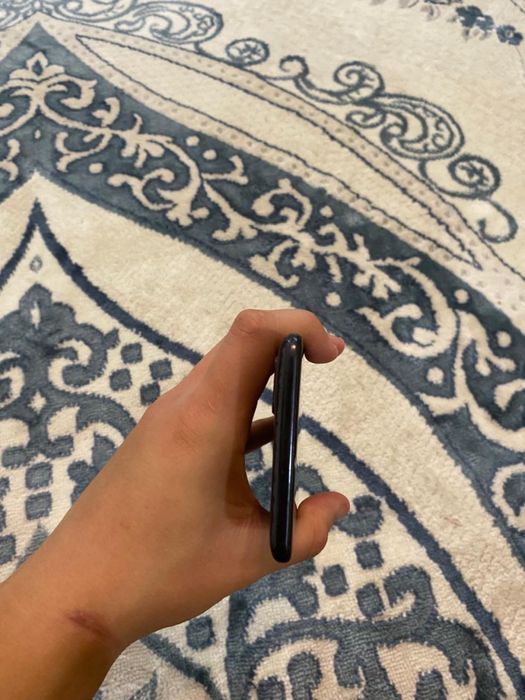 Самсунг А71………….