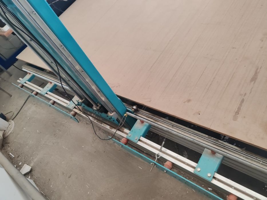 Машина за рязане на стиропор обемни букви, фасадни панели, профили