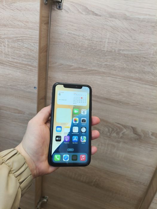 Айфон 11 сост хороший