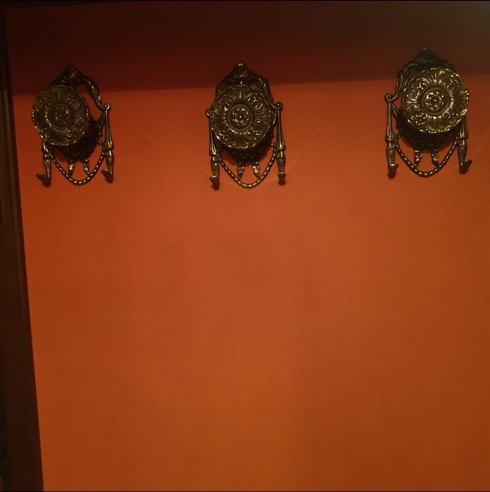 Cuier vintage din lemn