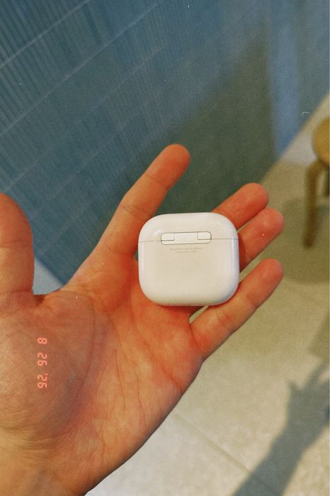 Продается AirPods 4