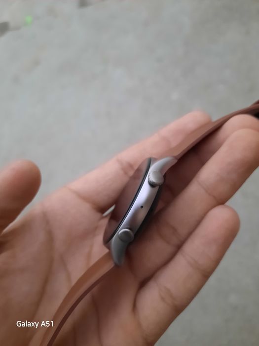 Smart soat premium holati ideal yangi karobka domument zaryadchik bor