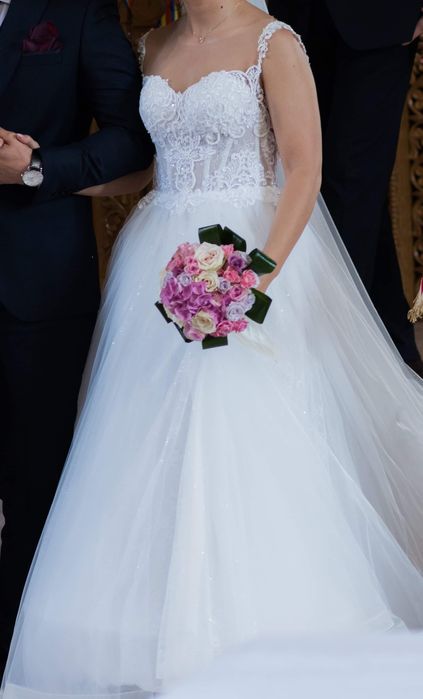 Vând rochie de mireasă