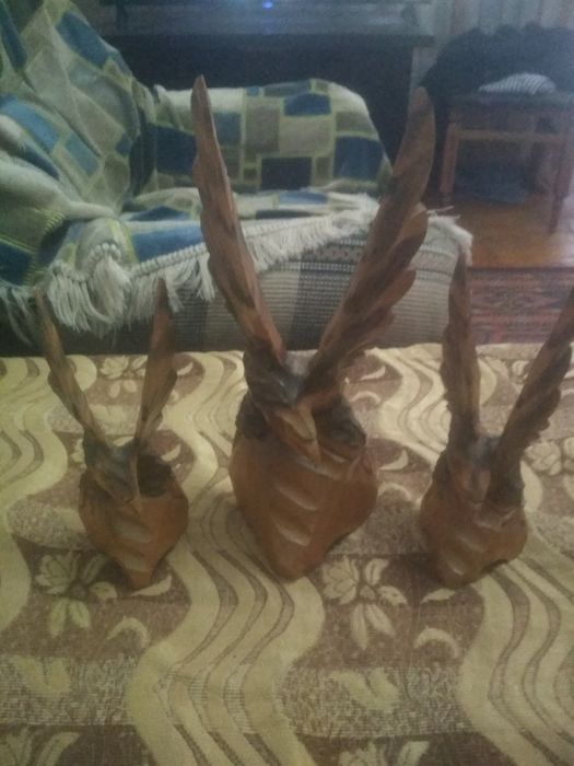 Продам 3 деревянные статуэтки орлов