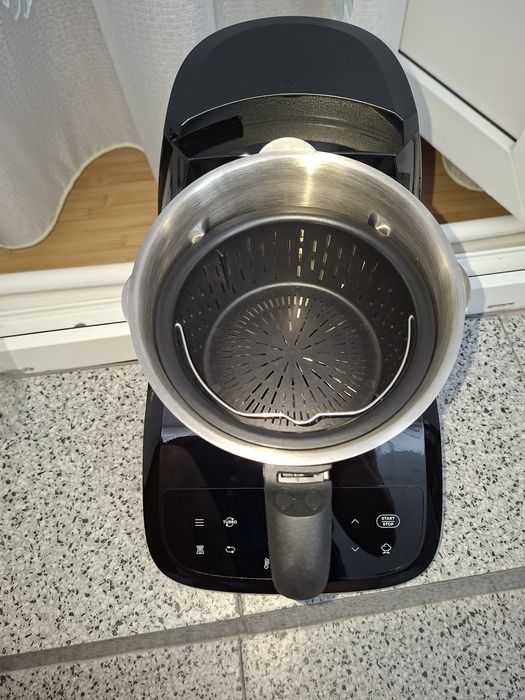 Robot multifunctional