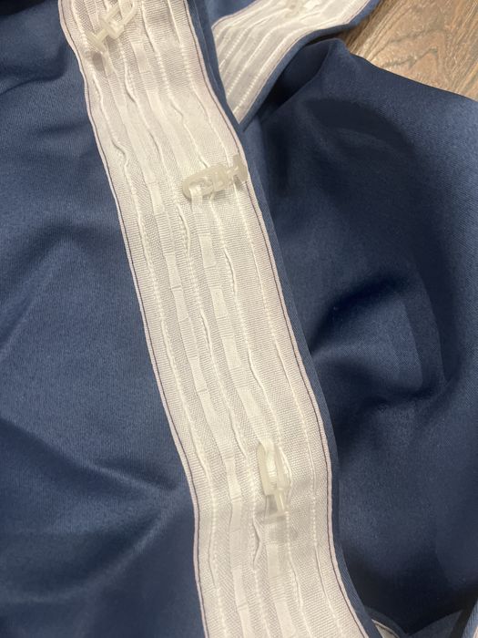 Продавам сини завеси 2 бр.