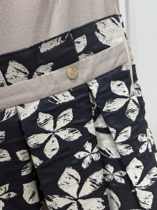 Рокля Lusy с отворено деколте