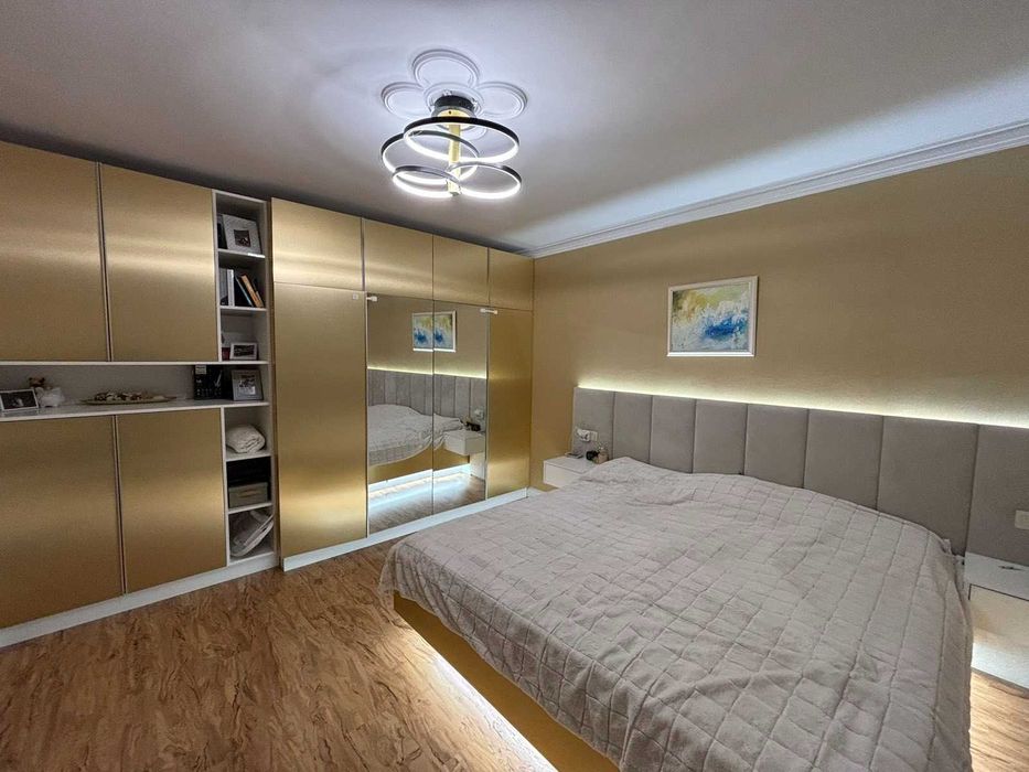 МНОГОСТАЕН 130 кв.м., град Карлово