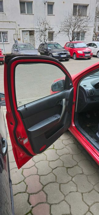 Chevrolet Aveo 1.2 Întreținut berlină benzina