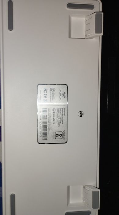 Продам клавиатуру aula f75