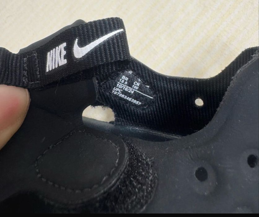Sandale Nike marimea 18,5  noi fara eticheta.