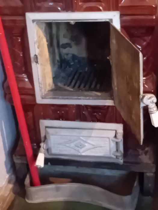 Vînd sobă de teracotă!