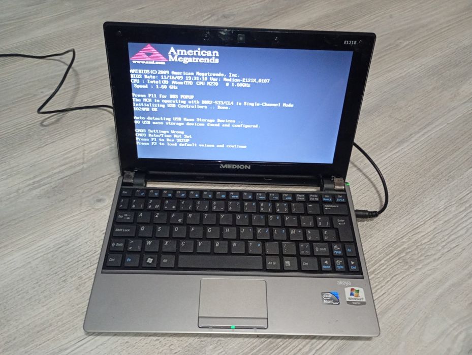 Mini laptop medion akoya  2 buc