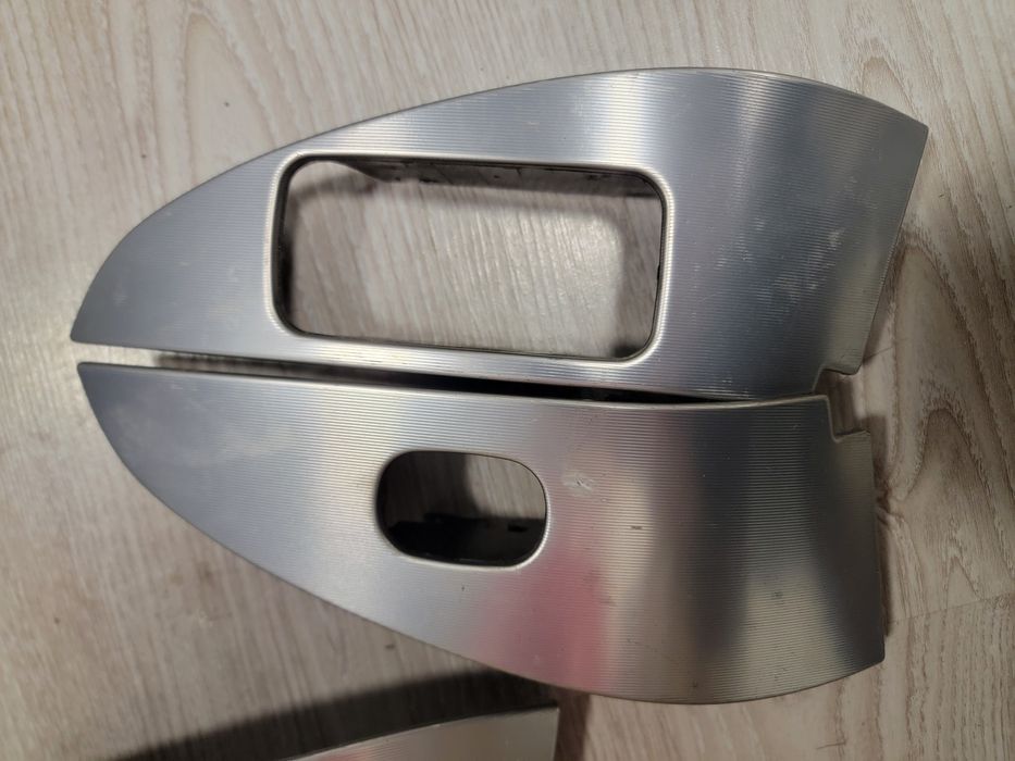 Конзола за врата