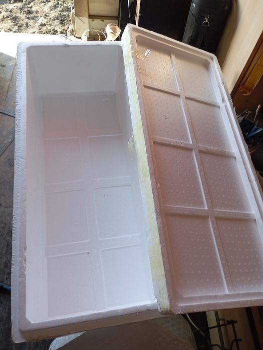 Продам короб из пенопласта.