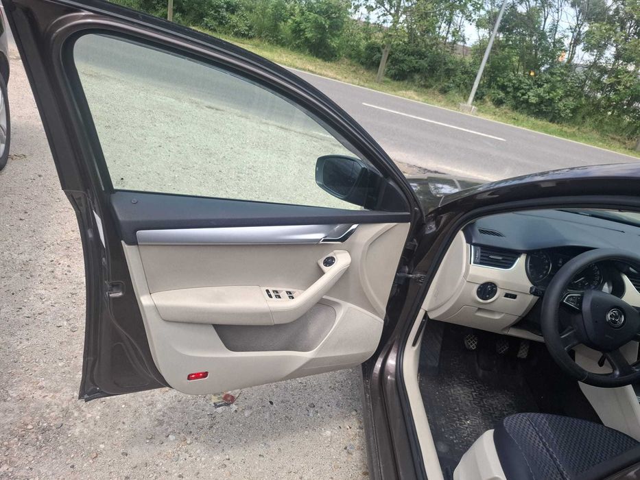 Skoda Octavia 3 an 2014, 2,0 Tdi ,km 300000 reali cu dotari,SCHIMB cu SPRINTER!