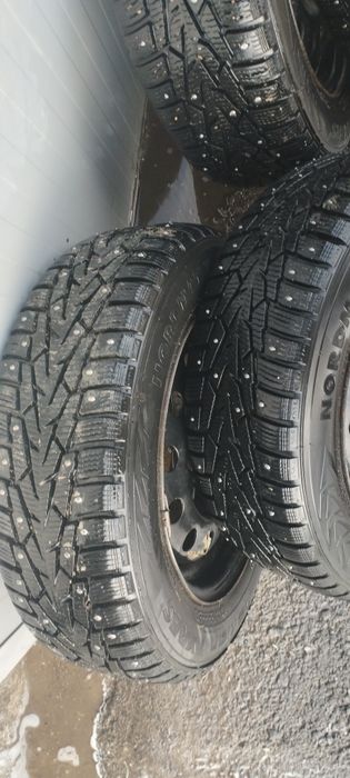 Шины с дисками комплект