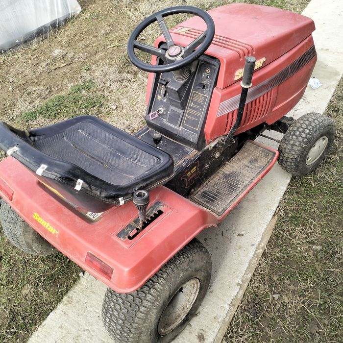 Tractoras gazon 13hp