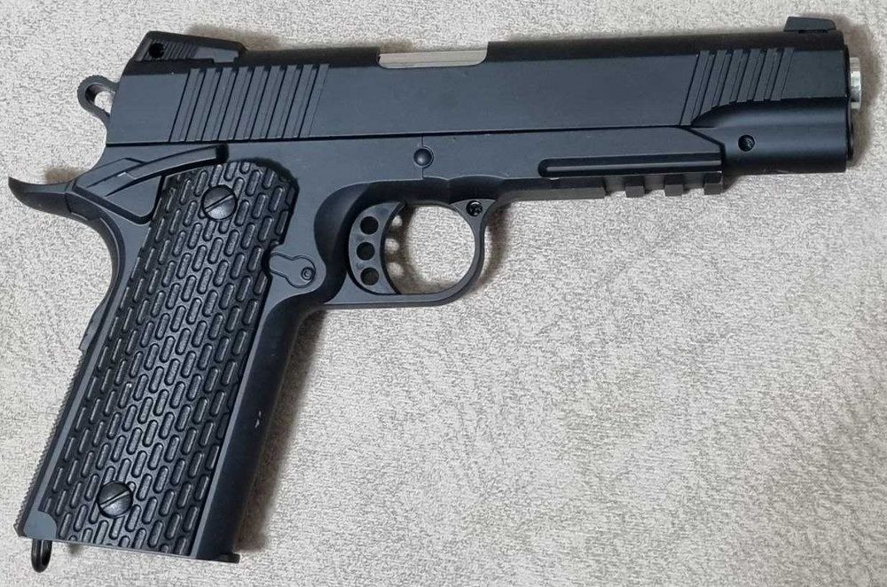 Пистолет игрушечный металлический страйкбол