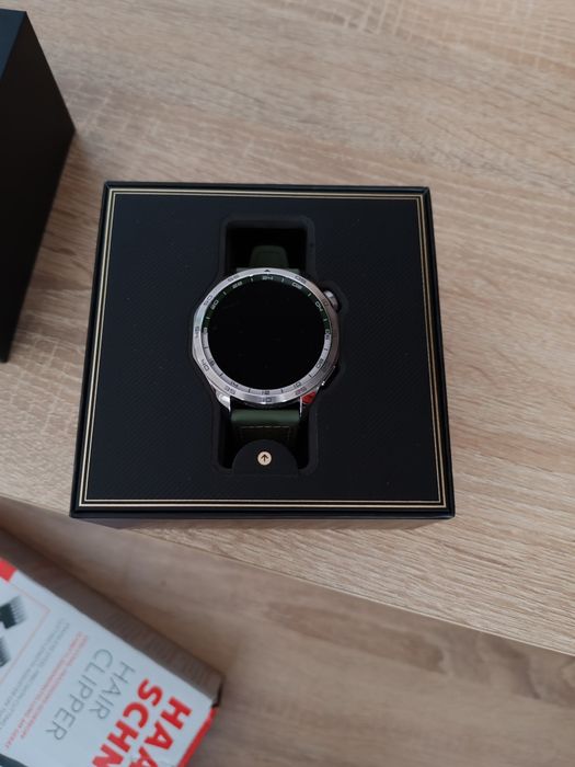 Часовник Huawei  4