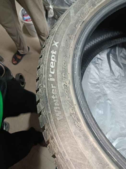 Продам шины 245/50 R20